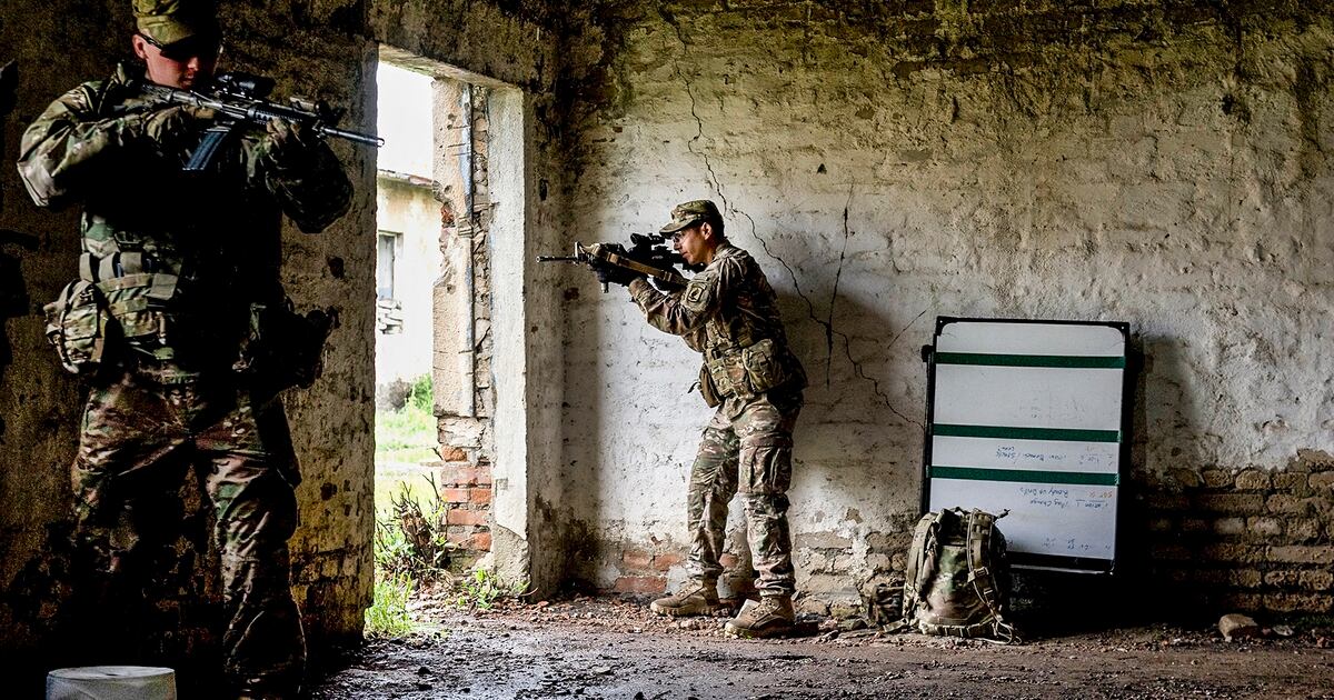 Army protective eyewear update includes lenses with faster light transitions and fog resistance