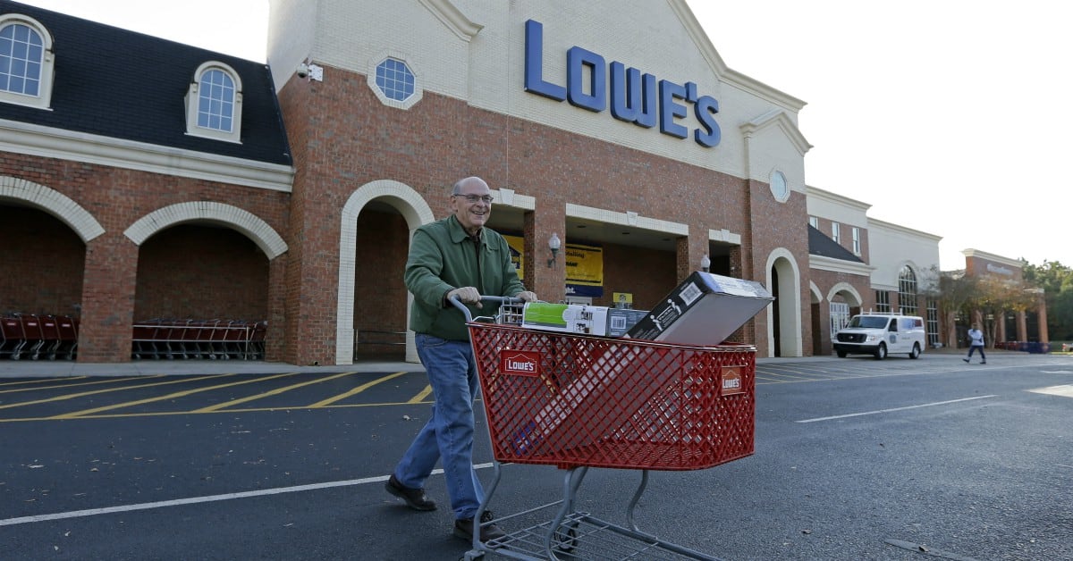 Lowe S New Partnerships To Help Veterans With Job Training