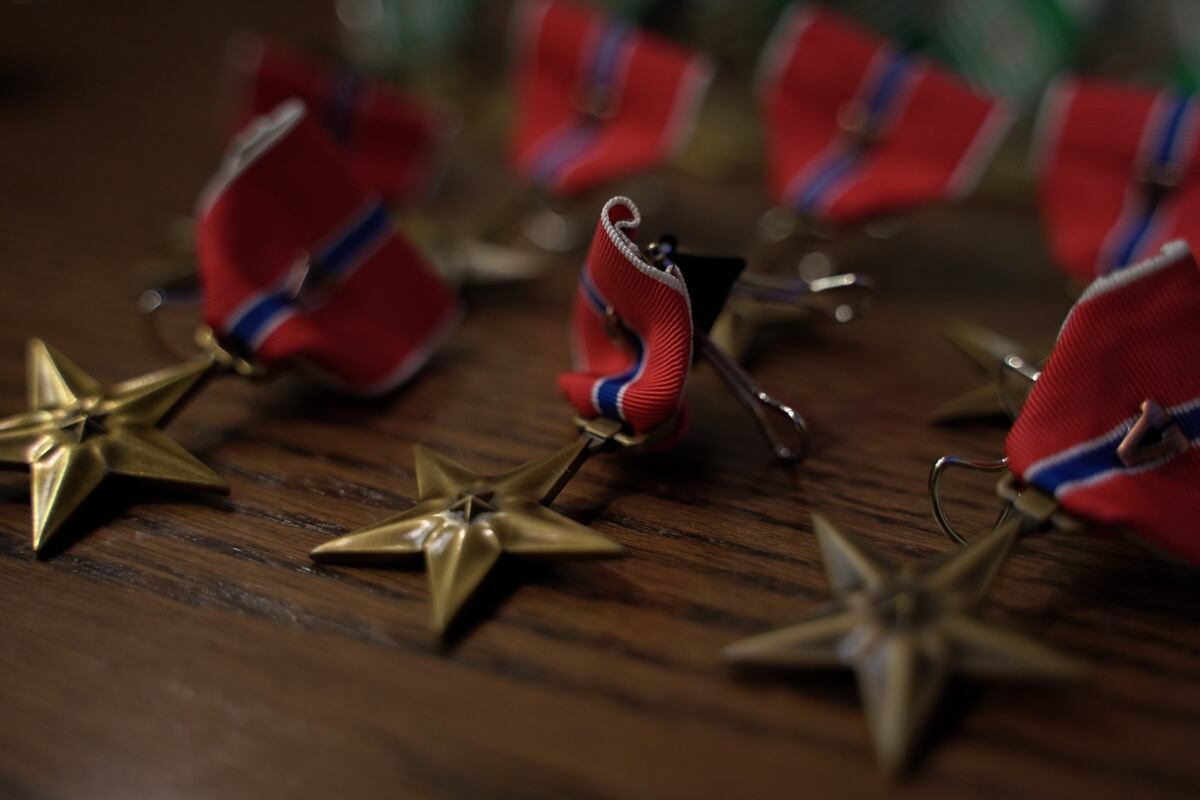 7th Special Forces Group awards valor medals to soldiers after tough