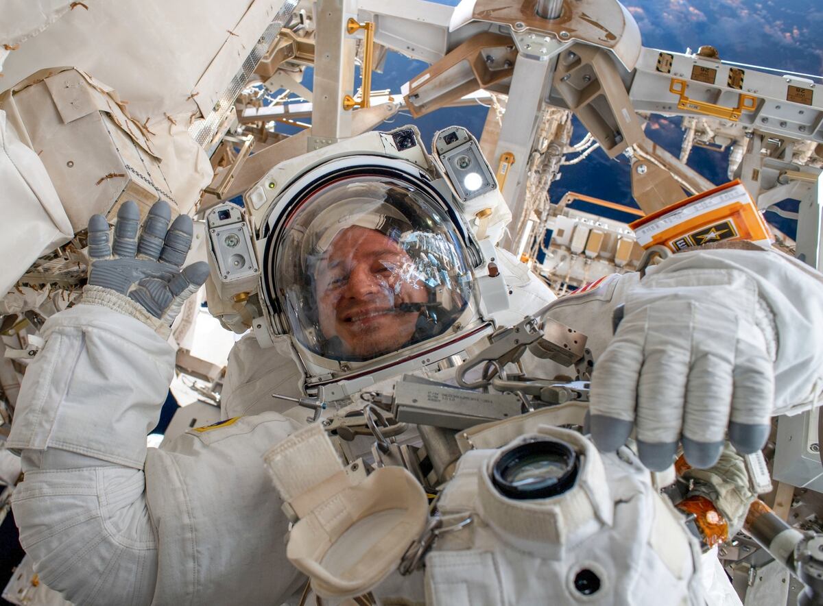 Soldiers In Space Army Puts Out Call For Astronauts
