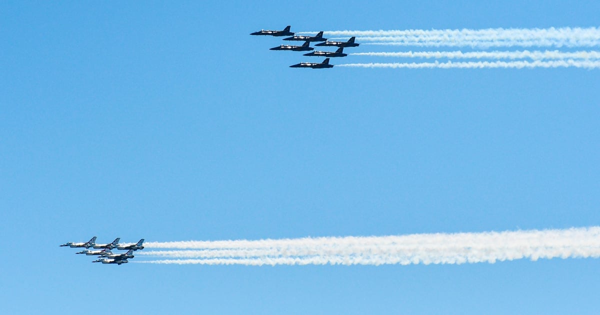 Here Are The Routes For The Blue Angels Thunderbirds Formation