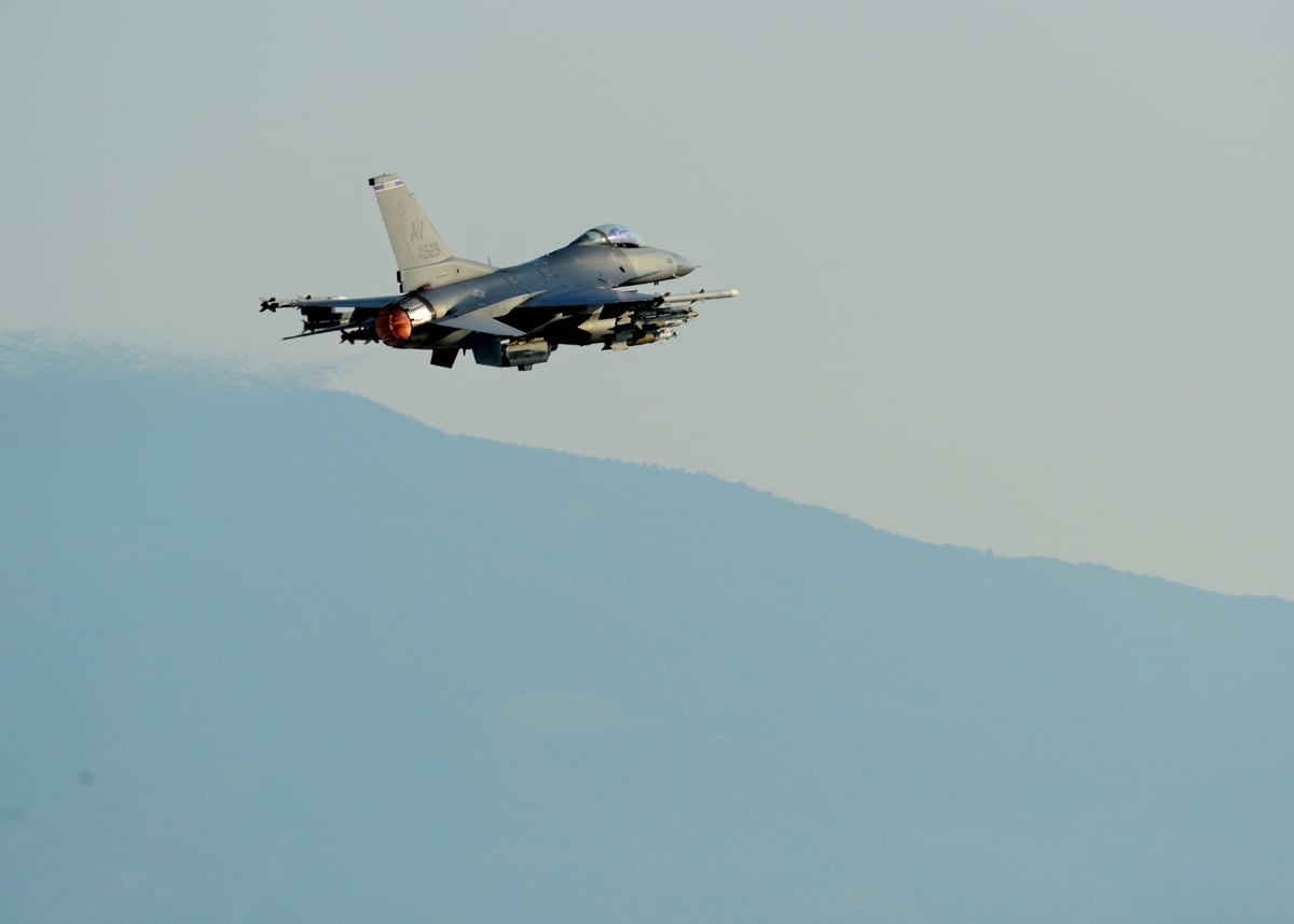 ÎÏÎ¿ÏÎ­Î»ÎµÏÎ¼Î± ÎµÎ¹ÎºÏÎ½Î±Ï Î³Î¹Î± Iraqi air strikes hit ISIL syria