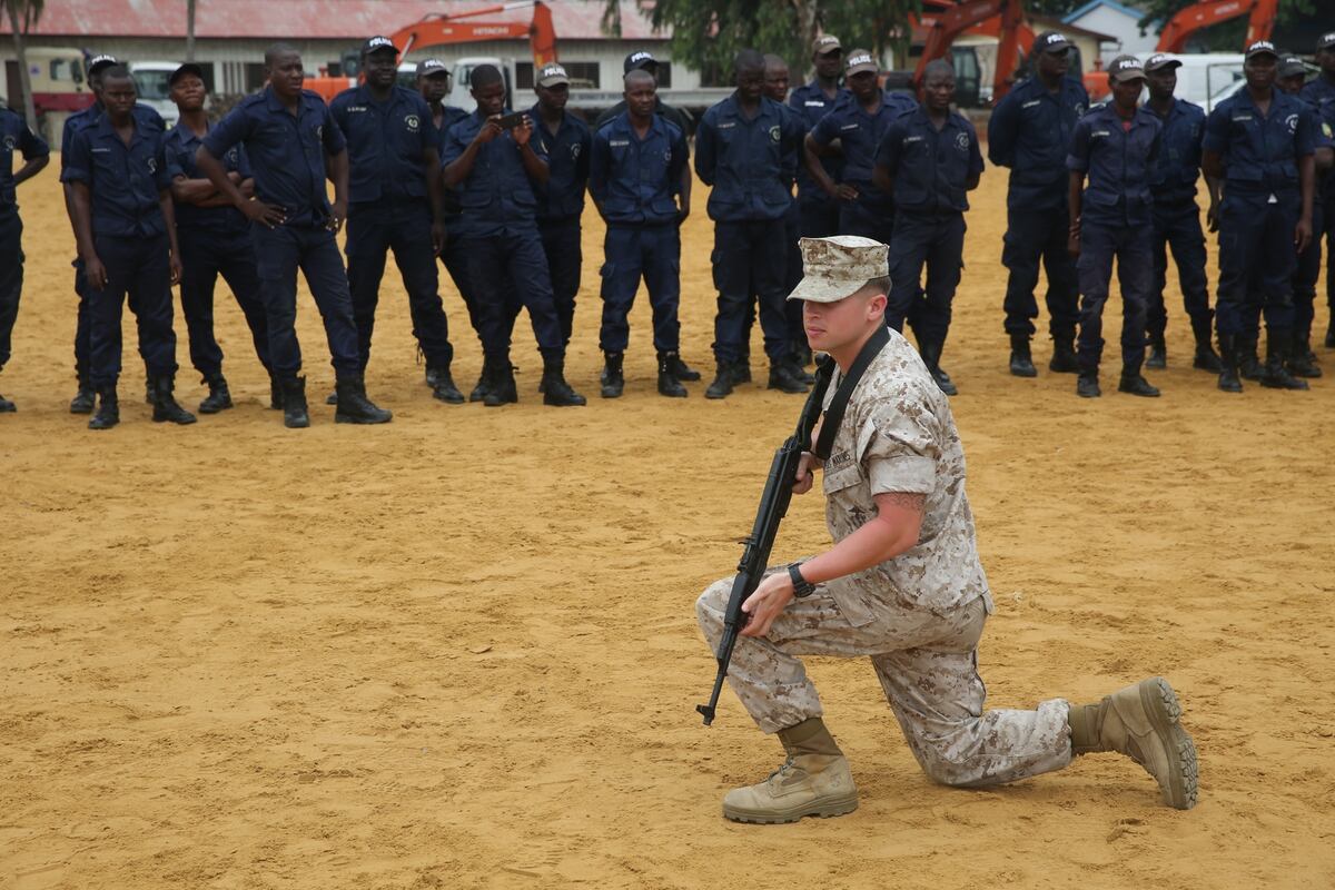 Marines Begin Border Police Training In Benin