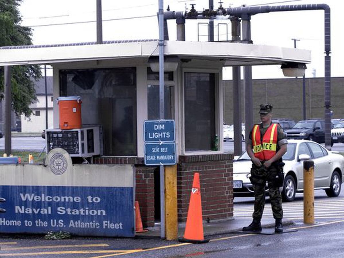 Norfolk Base Gate Guards Punished For Mahan Shooting
