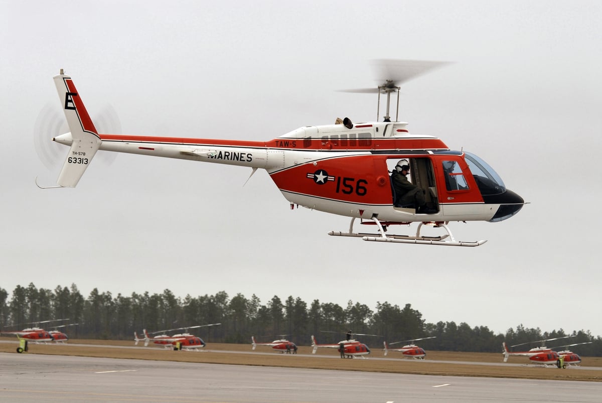 Navy training helicopter makes hard landing in Florida