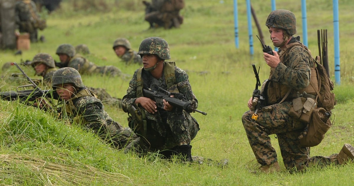 Philippines Awards 12m Radio Contract For Military Comms