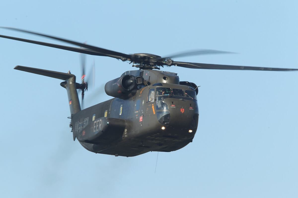 Ch k. Ch-53. Ch Sikorsky Helo. Lockheed Martin logo