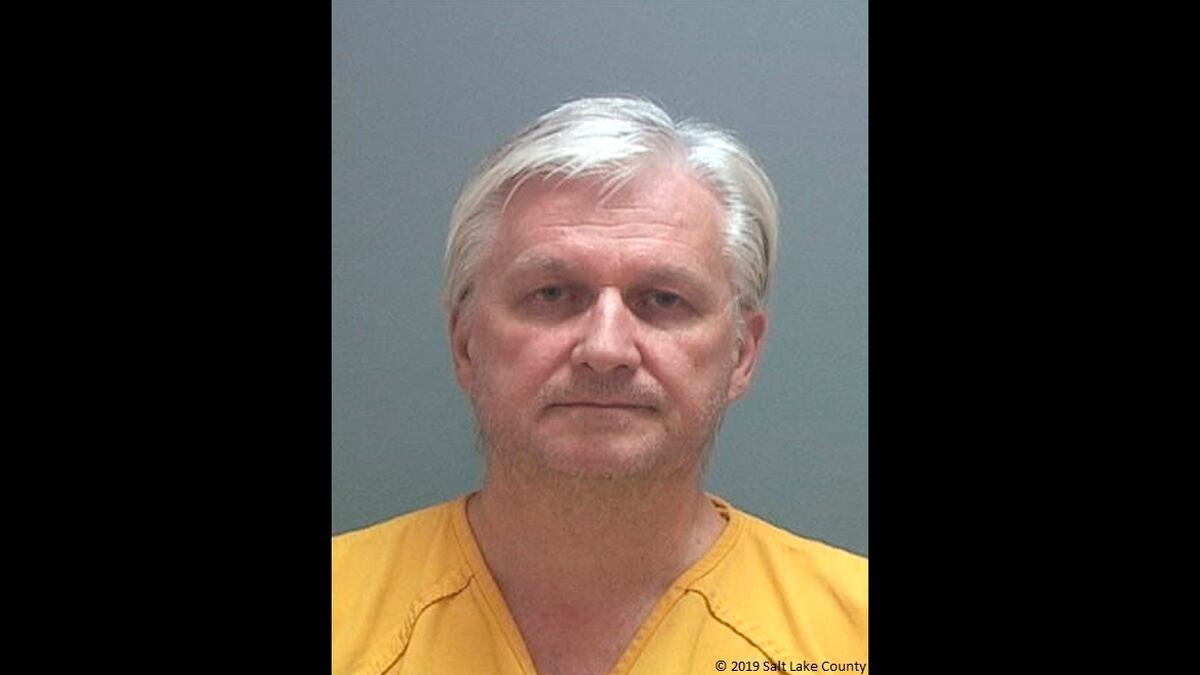Ex Intelligence Officer Gets 10 Years In Espionage Case