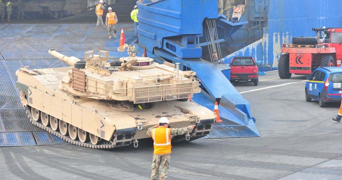 Us Army Flows Fresh Tanks Troops Into Europe