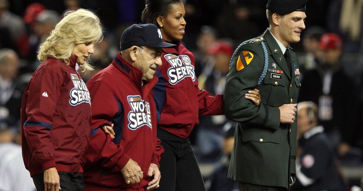 Yankees Hall Of Famer Navy Vet Yogi Berra Dies At 90