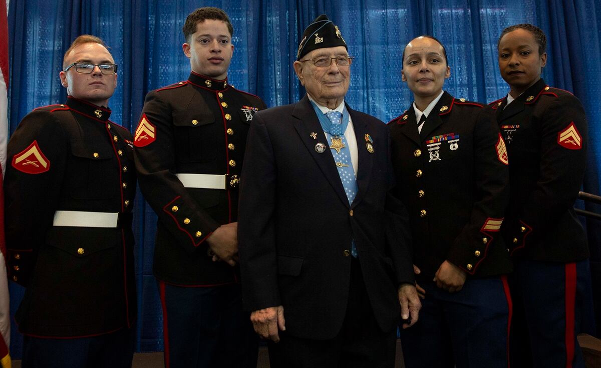 Iwo Jima hero, 96, sees US warship commissioned in his honor