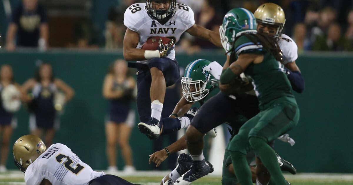 Tulane Vs Navy Stopping The Option Is The Only Option