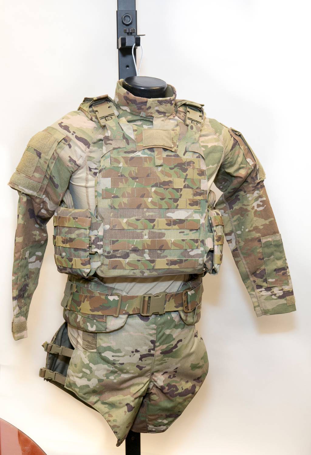 Deploying soldiers could see lighter body armor by 2018