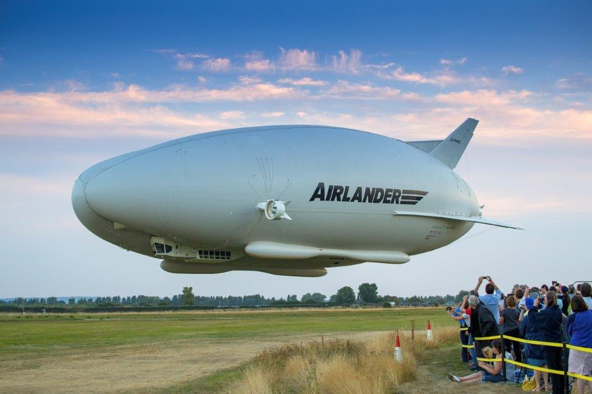 Leonardo Seeks Takers For 'Airlander' Surveillance Airship