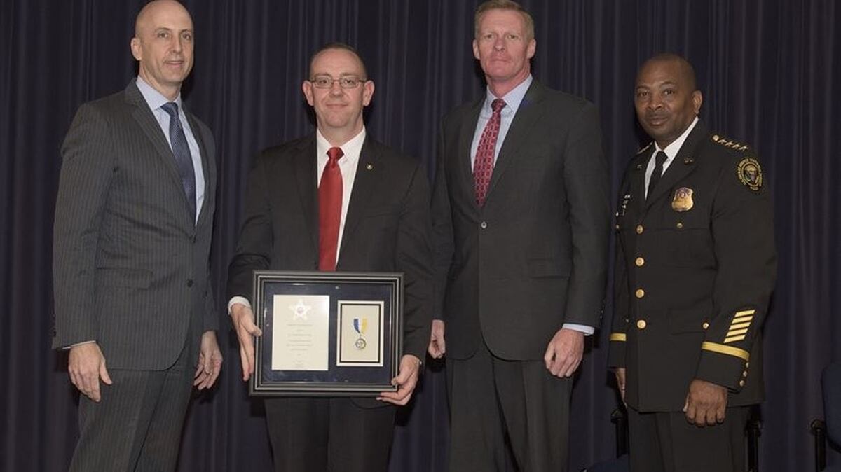 Army officer assigned to White House receives lifesaving ...