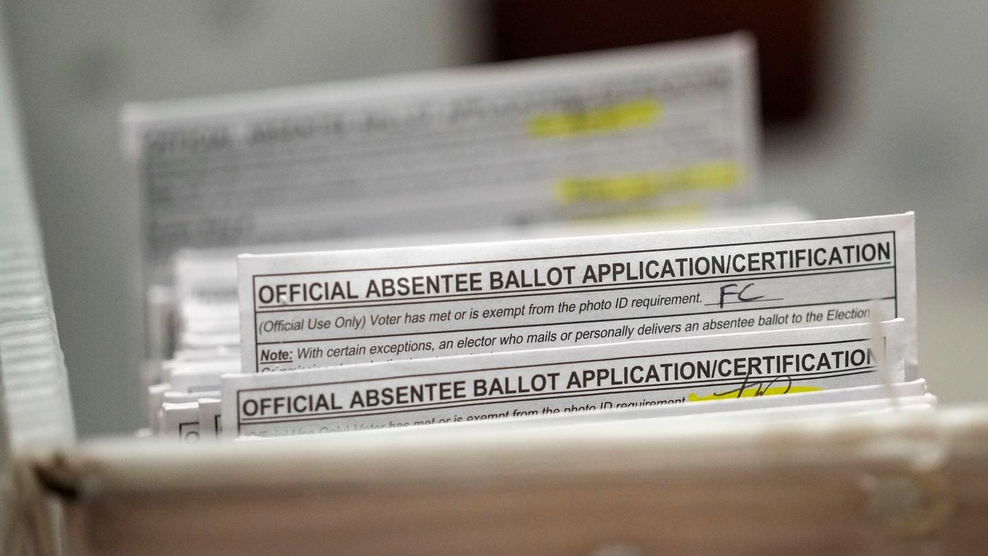 Former election official fined for obtaining fake military ballots