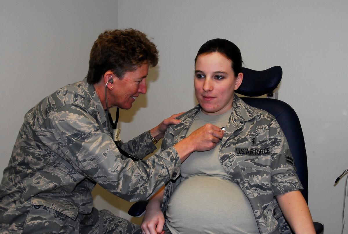 New Air Force Policy Gives New Mothers 12 Months To Decide If They Want To Stay In Uniform