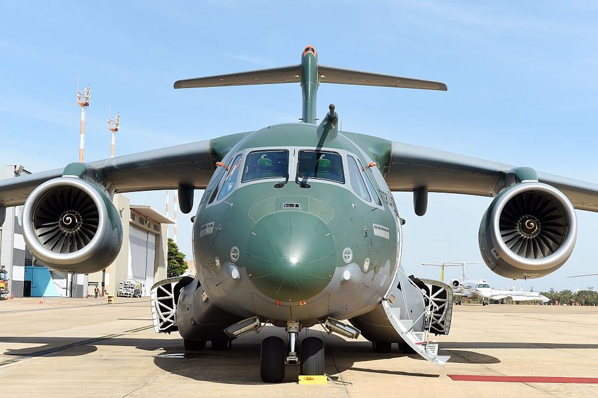 Boeing Embraer Agree To Kc 390 Joint Venture
