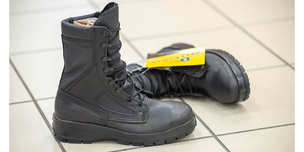 military flight deck boots
