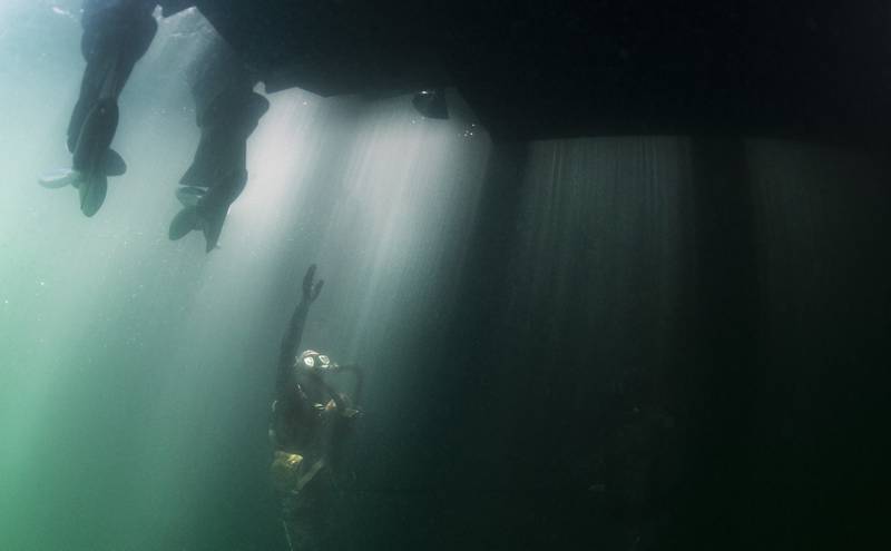 A sailor assigned to Naval Special Warfare Group 2 conducts military dive operations off the East Coast