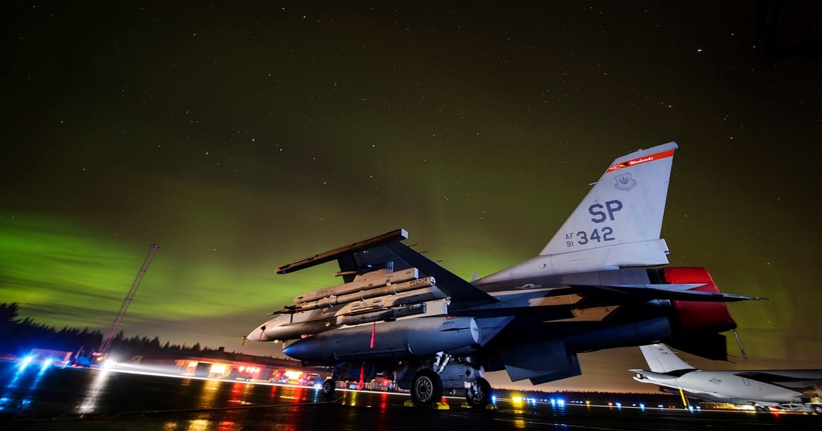 Electrical Brownout Led To F 16 Crash In Germany Last Year Flipboard