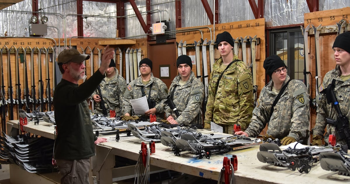 Soldiers Can Now Wear Coyote Brown Fleece Caps With Combat Uniforms