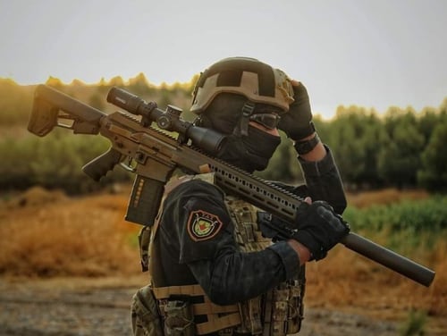 The Syrian democratic forces' counter-terrorism teams are being outfitted with gear and weapons similar to what US special operations troops carry into battle. (Photo from @calibreobscura Twitter embed)