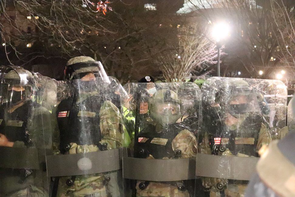 Army head says National Guard may be allowed to carry guns in DC