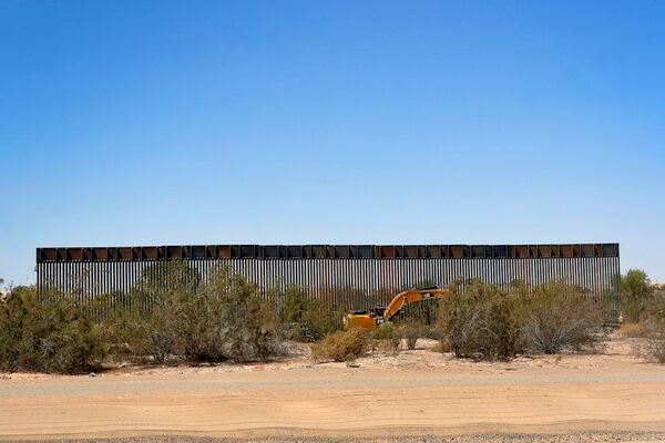 450 miles of Pentagon-funded border wall by next year? In ...