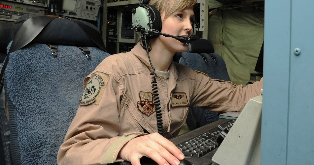 US Air Force seeks better electronic intel amid more complex battlefields - C4ISRNet