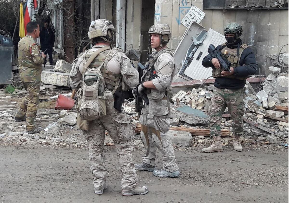 Combat Veterans In Jury Pool For Decorated Navy Seal S War Crimes