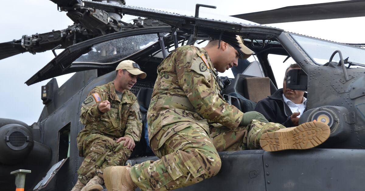 Calling All Retirees The Army Is Looking For Recruiters And