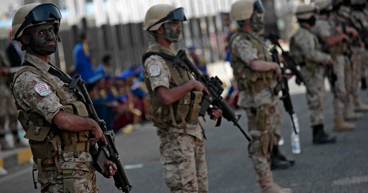 USbacked troops take Yemen port area with ground assault, airstrikes