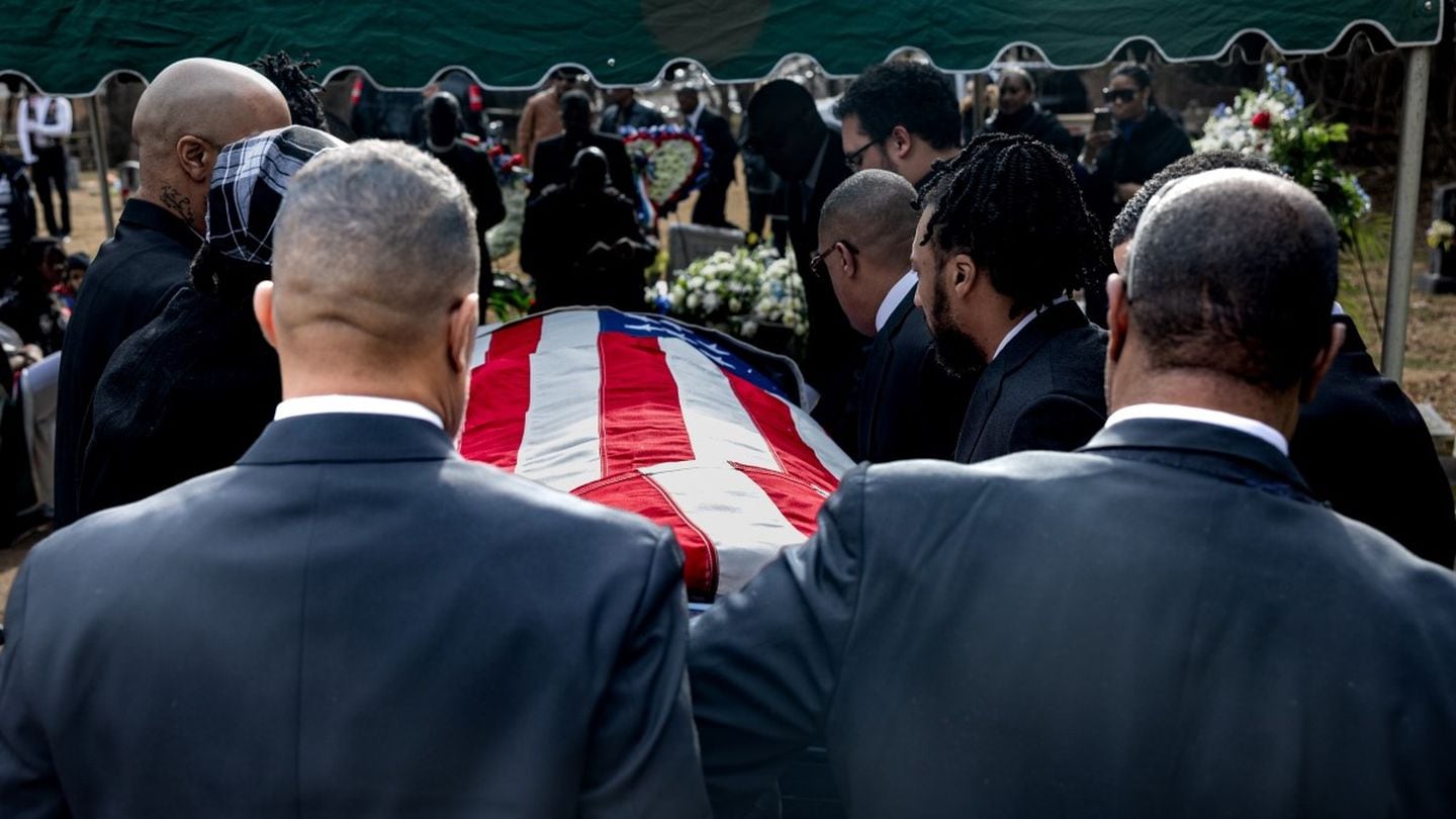 2 Montford Point Marines, among 1st Black men in Corps, laid to rest