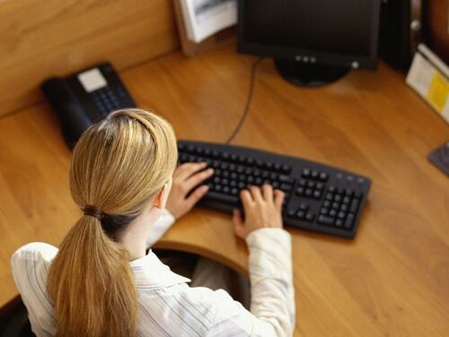 New guidance opens the door to federal employees returning to the office. (George Doyle/Getty Images)