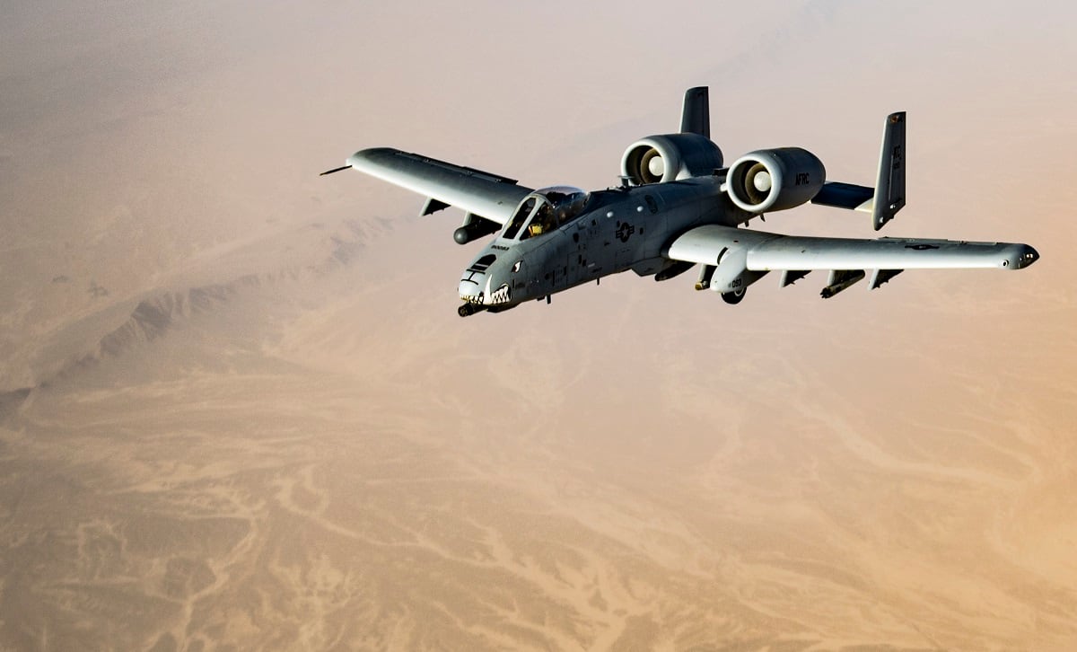 a10 flys with half wing