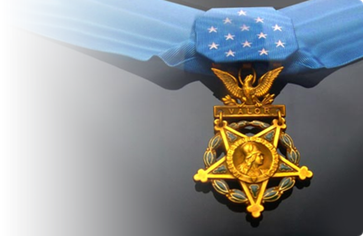 Senators renew push to get Medal of Honor recipients more money