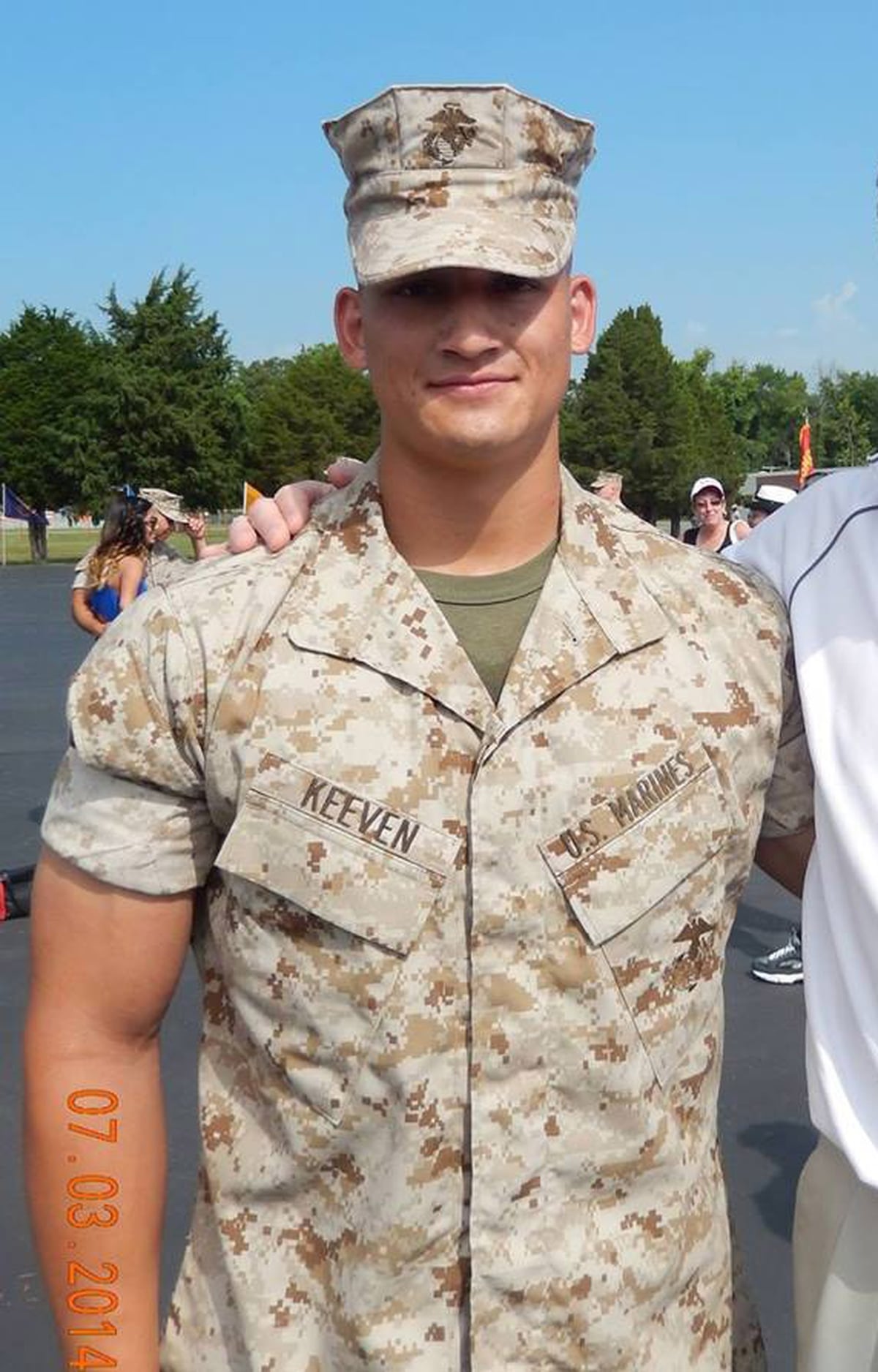 Roll your sleeves too tight, Marines? This guy has the solution.