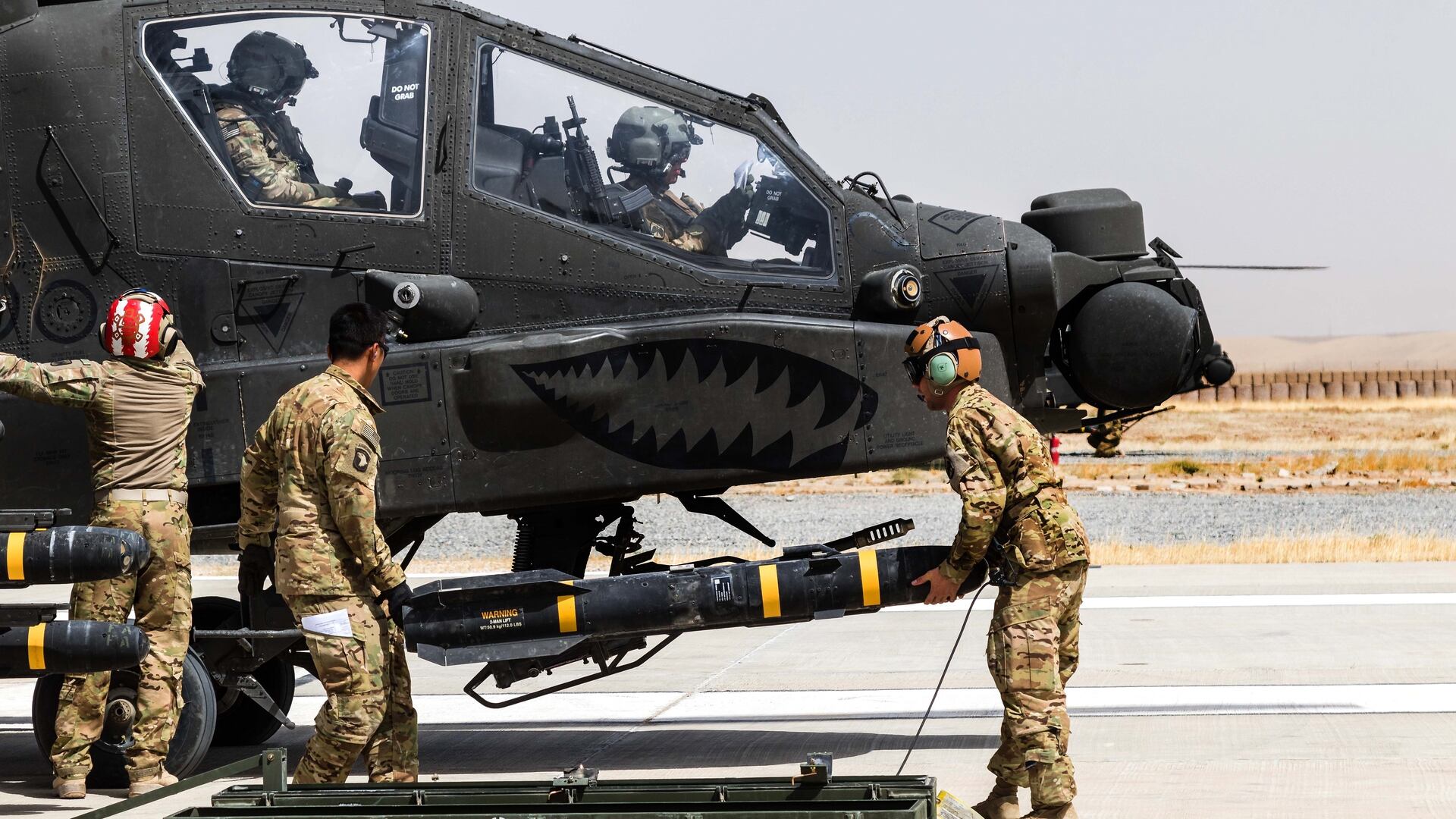 The Pilot Shortage The Army S Struggle To Fix Its Aviation Problems