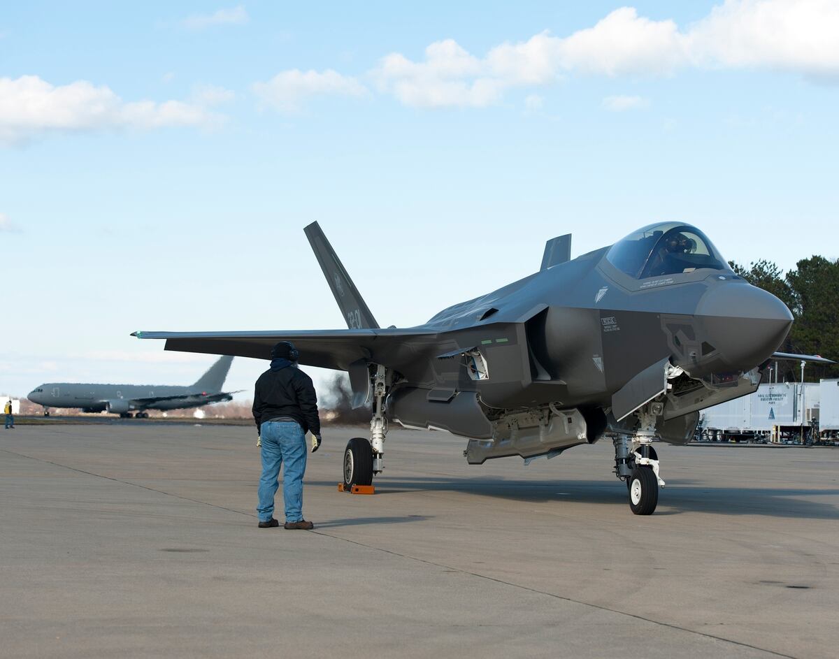 F 35 Makes First Trans Atlantic Crossing