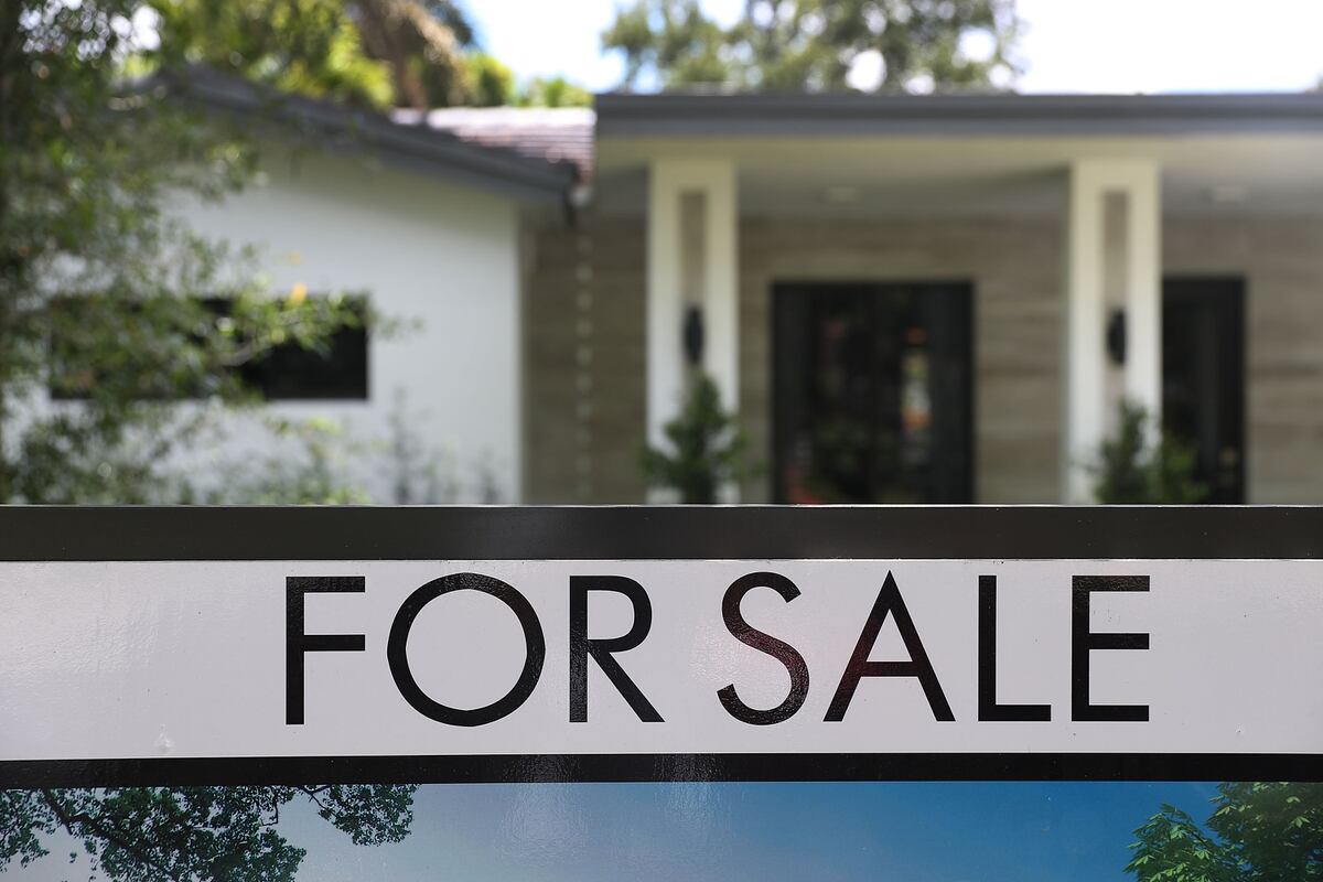 For Veterans Seeking Home Loans The Coronavirus Economy Is Making Things Harder