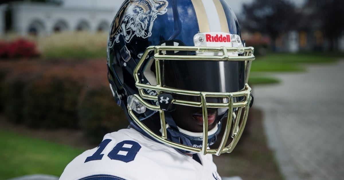 Navy Uniform Puts Bill The Goat Center Stage Honors History For