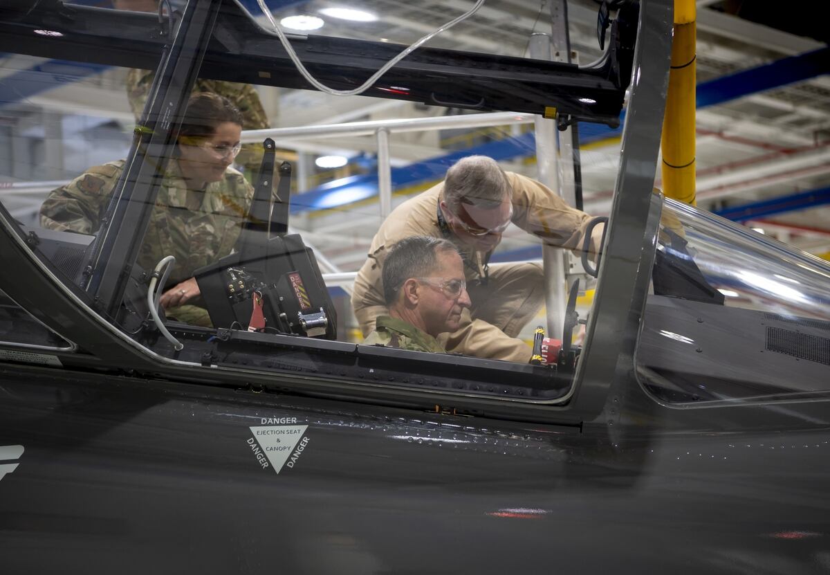 Check Out Who S Helping Boeing Build The Next Air Force Training Jet