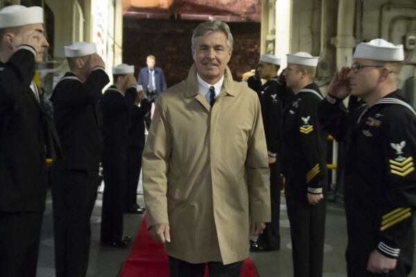 Kenneth Braithwaite, the U.S. ambassador to Norway and President Donald Trump's pick to be the next Navy secretary, visited the amphibious assault ship Iwo Jima on Nov. 15, 2018. (Mass Communication Specialist Seaman Apprentice Travis Baley/Navy)