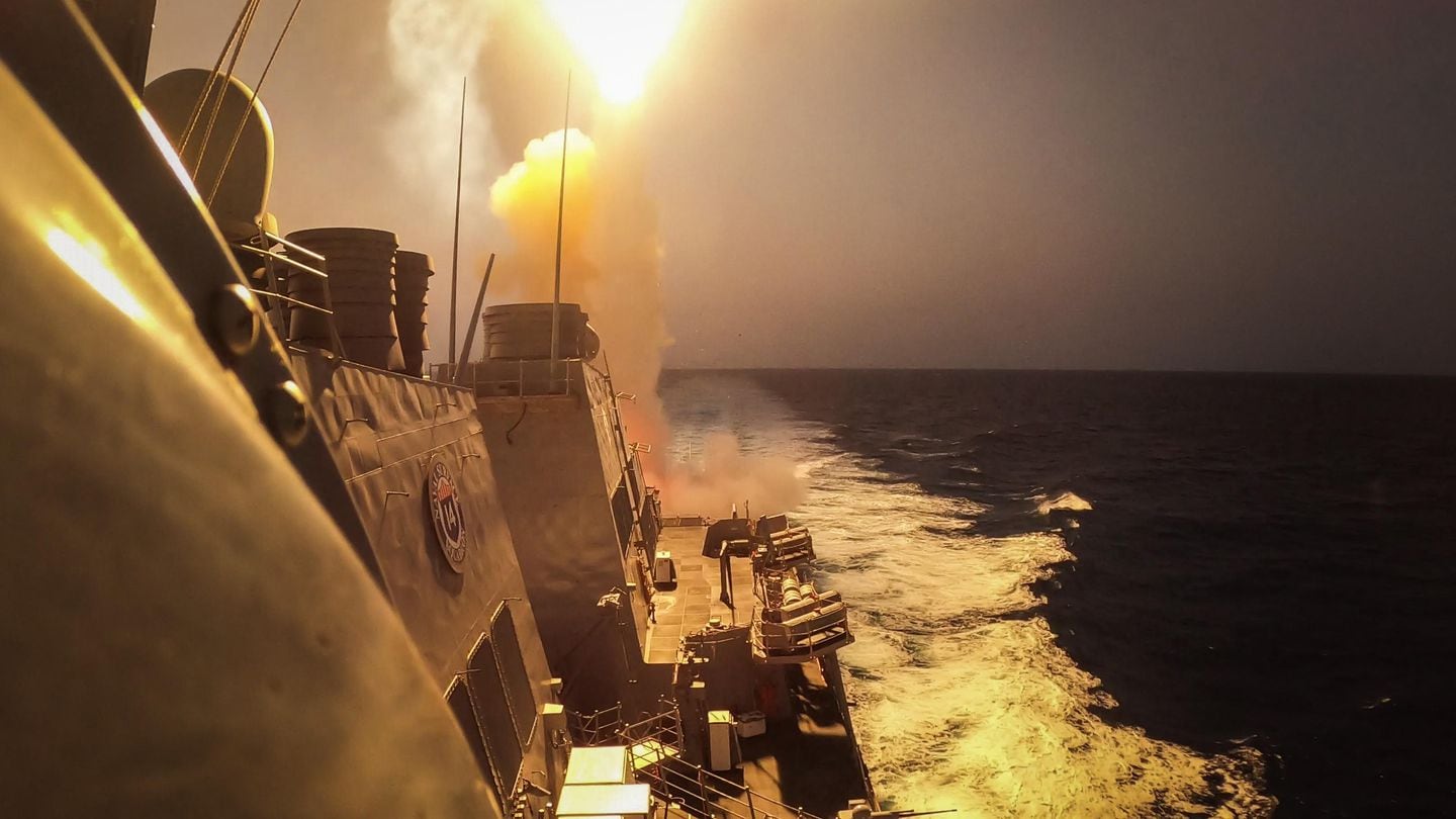 USS Carney responds to multiple attacks on commercial ships in Red Sea