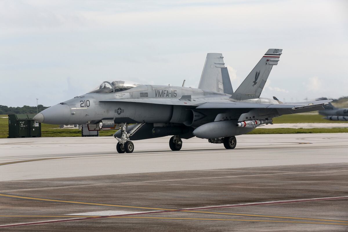 navy-flight-surgeon-assigned-to-marines-dies-in-japan