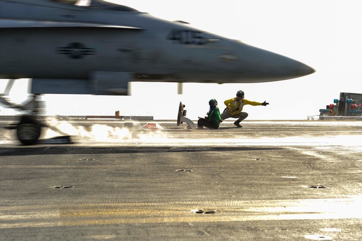 Marine F/A18C crashes at Twentynine Palms; pilot safe