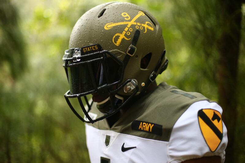 Army To Honor 1st Cavalry Division With New Unis Against Rival Navy