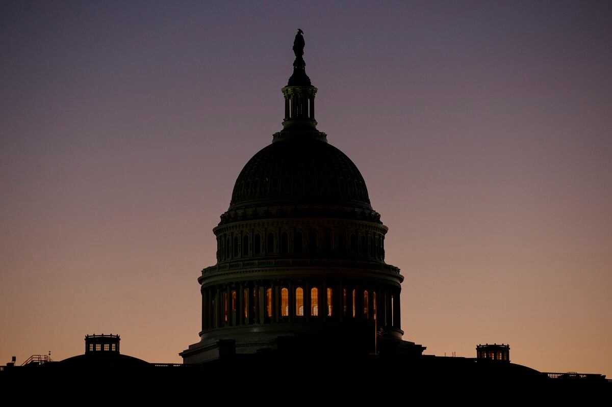 Senate passes continuing resolution without federal pay raise