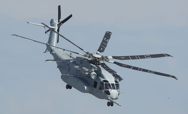 A Sikorsky CH-53 King Stallion flies at the ILA Berlin Air Show on April 25, 2018, in Schoenefeld, Germany. (Sean Gallup/Getty Images)